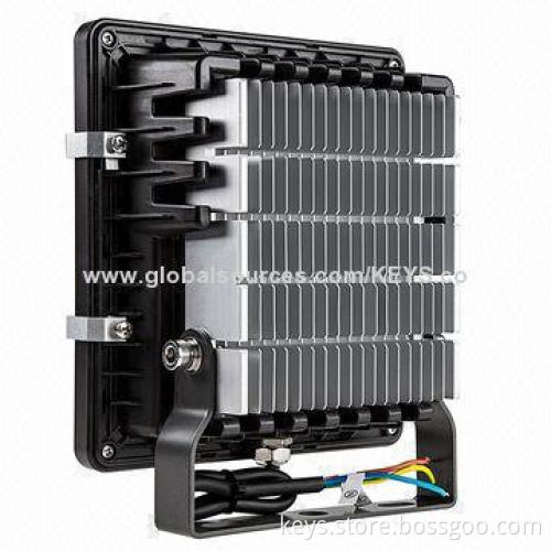 New design 60W LED floodlight, IP65, CE- and RoHS-certified